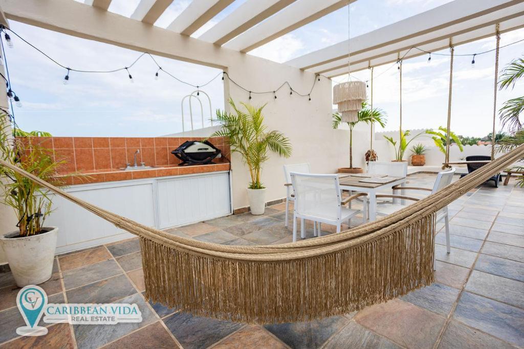 Stunning Large Remodeled Penthouse-Big Canal Views Puerto Aventuras Exterior photo