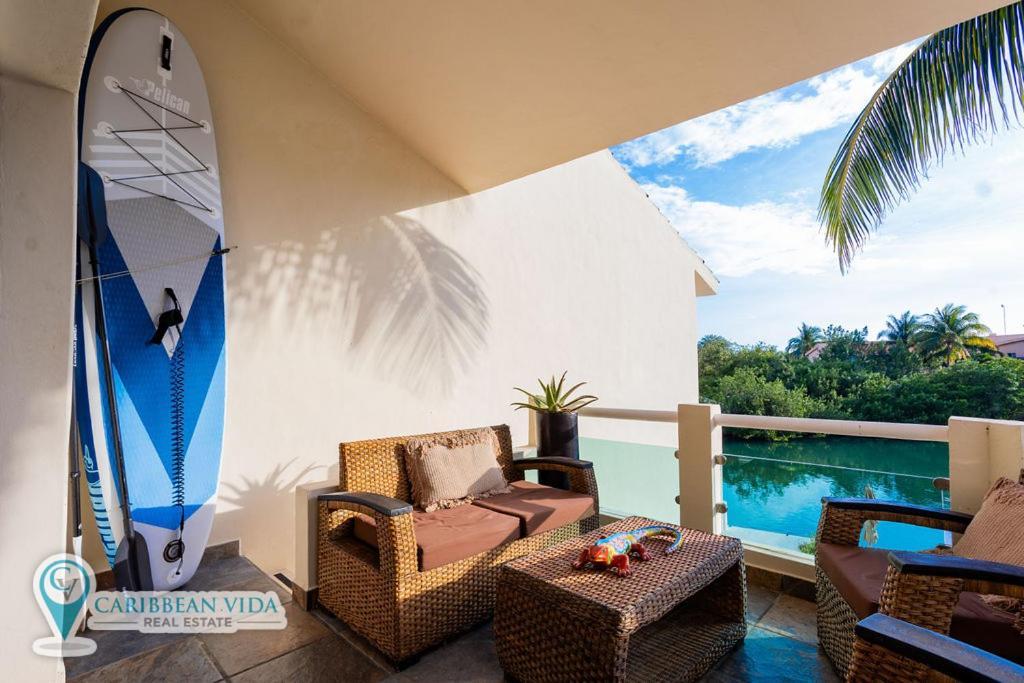 Stunning Large Remodeled Penthouse-Big Canal Views Puerto Aventuras Exterior photo